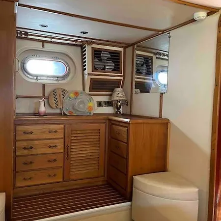 Admiral 18s Sea Panther Yacht,malta Botel